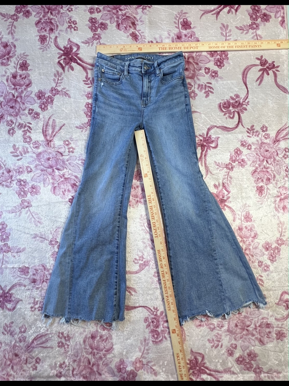 American Eagle Outfitters Blue High-Rise Bell Bottom Jeans - Picture 6 of 6